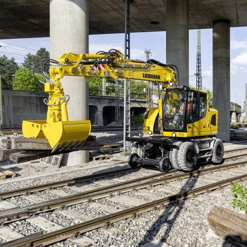 Escavatore intermedio - A 922 RAIL LITRONIC  - Liebherr  - gommato / per cantiere / diesel