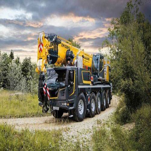 Gru telescopica - LTM 1110-5.2 - Liebherr  - tralicciata / con braccio / montata su camion