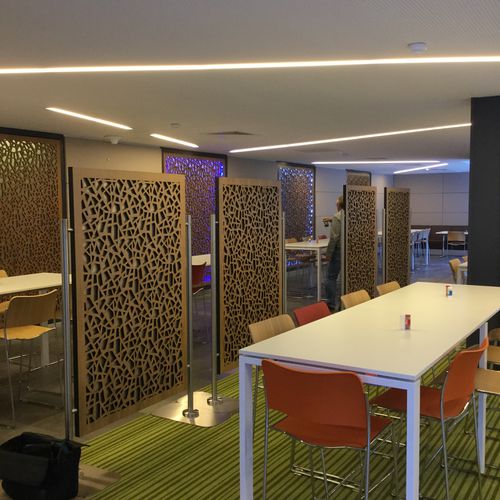 Pannello acustico a muro - BNP PARIBAS PARIS - Bruag Design Factory AG - in compensato / rettangolare / perforato
