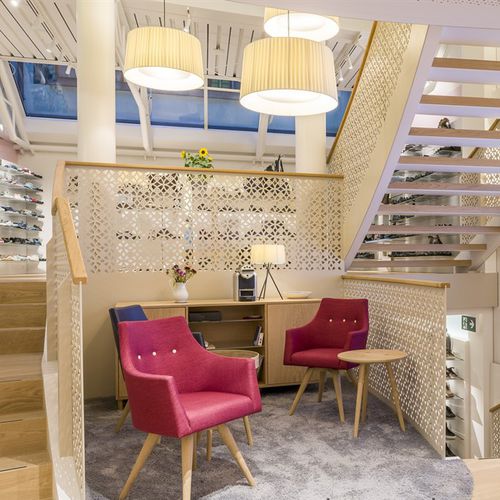 Ringhiera in HPL - SCHUHHAUS SCHNEIDER - Bruag Design Factory AG - a pannelli / da interno / per scala