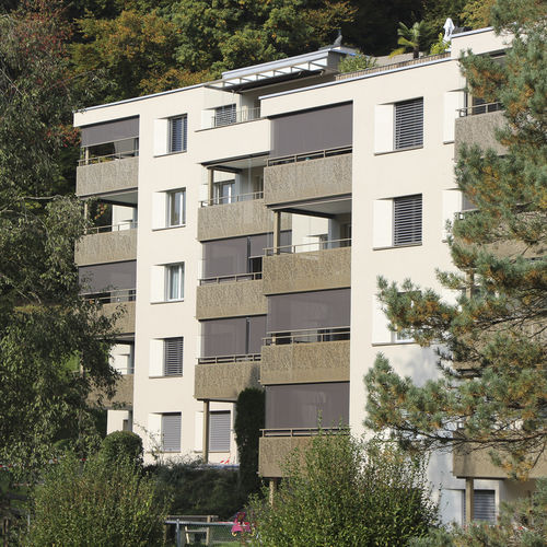 Ringhiera in HPL - CELLON - MFH LÄNGWEIHERSTRASSE - Bruag Design Factory AG - a pannelli / da esterno / per balcone