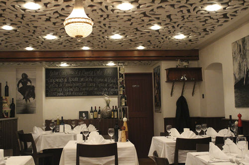 Pannello acustico per soffitto - RESTAURANT DOLCE VITA SIRNACH - Bruag Design Factory AG - per controsoffitto / in MDF / rettangolare