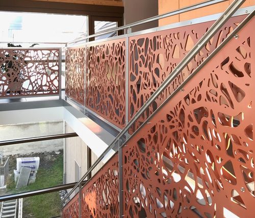 Balcone a pannelli - CELLON - MFH POSTSTRASSE - Bruag Design Factory AG - in HPL