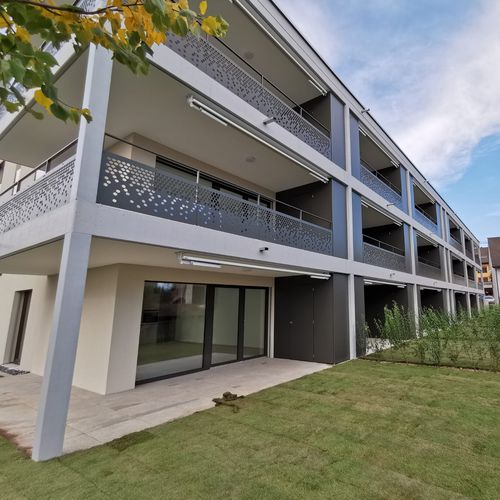 Balaustra in HPL - MFH CENTRAL - Bruag Design Factory AG - a pannello / da esterno / per balcone