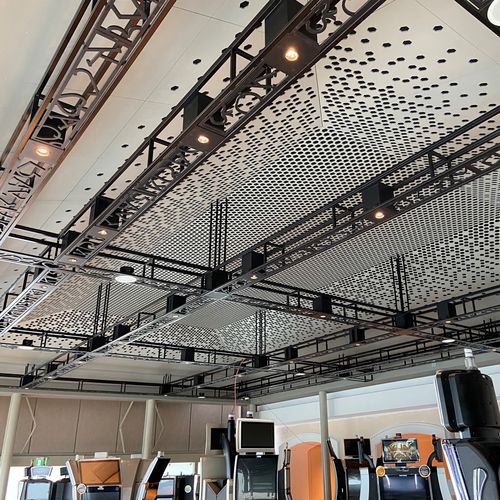 Controsoffitto in legno - FORMBOARD TOP PINE REGENCY CASINO THESSALONIKI - Bruag Design Factory AG - in pannelli / acustico / perforato