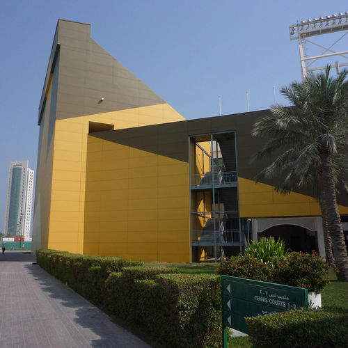 Rivestimento di facciata per facciata ventilata - FORMBOARD TOP PINE - TENNIS STADIUM DOHA - Bruag Design Factory AG - in pannelli / in fibra di legno / liscio