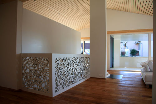 Ringhiera in legno - EFH WIEZIKON - Bruag Design Factory AG - a pannelli / da interno / per scala