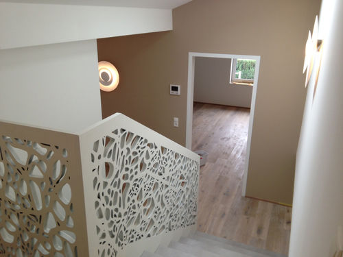 Ringhiera in legno - SINGLE FAMILY HOUSE DORNBIRN - Bruag Design Factory AG - a pannelli / da interno / per scala