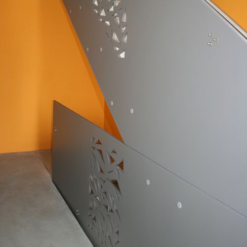 Ringhiera in fibra di legno - MULTI FAMILY HOUSE TÄGERWILEN - Bruag Design Factory AG - a pannelli / da interno / per scala