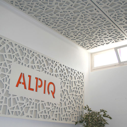 Pannello acustico a muro - MEETING ROOM ALPIQ DAVOS - Bruag Design Factory AG - in fibra di legno / rettangolare / perforato