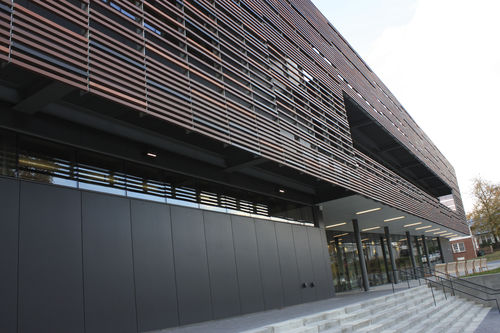 Frangisole in terracotta - GK - Isiklar Building Materials Inc. - per facciata