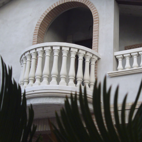 Balaustra in calcestruzzo - BLRS4 Series - SAS PREFABRICADOS DE HORMIGON SA - da esterno / per balcone / per esterno