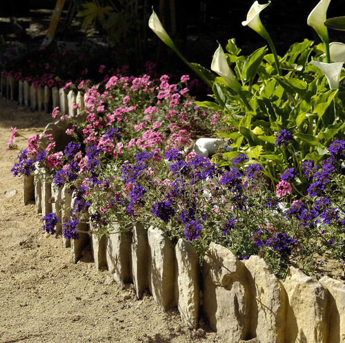 Cordolo da giardino - BRADSTONE - SAS PREFABRICADOS DE HORMIGON SA - in calcestruzzo / da esterno / lineare