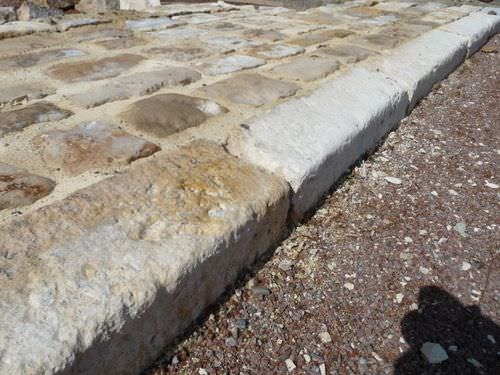 Bordura per marciapiede - bca materiaux anciens - da giardino / in basalto / in calcare