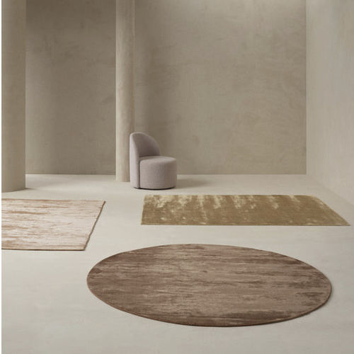Tappeto contemporaneo - LUCENS - LINIE DESIGN A/S - a tinta unita / in viscosa / rettangolare
