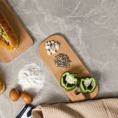 Piano di lavoro in legno massiccio - Greenlam Europe - contract / da cucina / sabbia