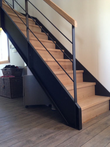 Scala dritta - CAEN - ESCALIER DESIGN 14 - con gradini in legno / con struttura in metallo / contemporanea