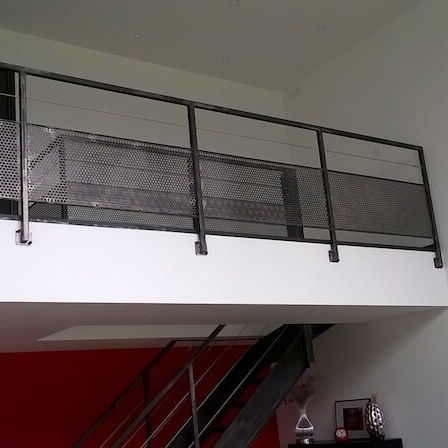Ringhiera in acciaio - 14 - ESCALIER DESIGN 14 - in lamiera forata / da interno / per scala