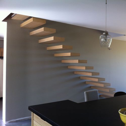 Scala dritta - ESCALIER DESIGN 14 - con gradini in legno / contemporanea / prefabbricata