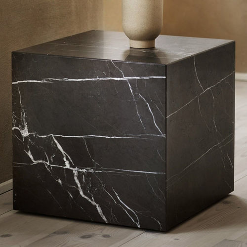 Tavolo d'appoggio contemporaneo - PLINTH - AUDO - in marmo / con supporto in marmo / cubo