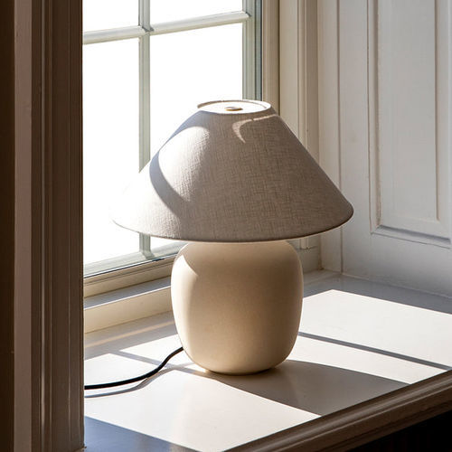 Lampada da tavolo - TORSO - AUDO - in ottone / in acciaio / in tessuto