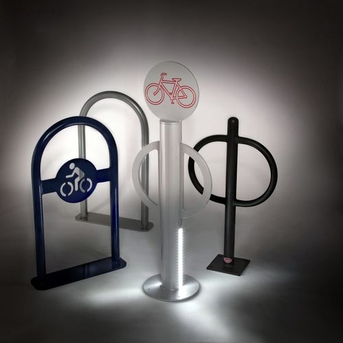Rastrelliera per biciclette a pavimento - BR-P - Brasco International Inc. - doppia / con illuminazione LED integrata / da interno