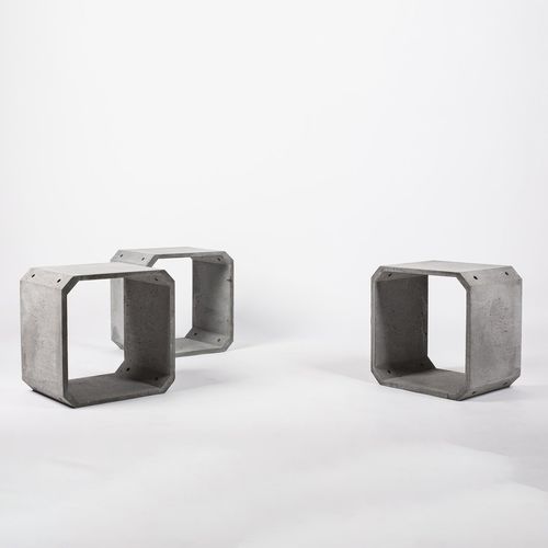 Tavolo d'appoggio contemporaneo - KOU - BENTU DESIGN - in calcestruzzo / con supporto in calcestruzzo / rettangolare