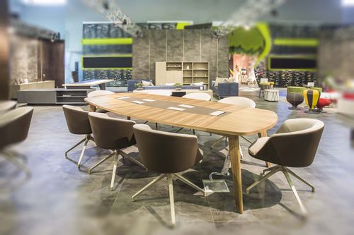 Tavolo da riunione contemporaneo - MIKADO - Ersa - in legno / ovale / professionale