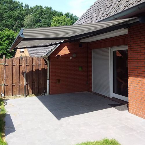 Tenda da sole a proiezione - 210 - Kadeco Sonnenschutzsysteme GmbH - a motore / per terrazza / colore personalizzabile
