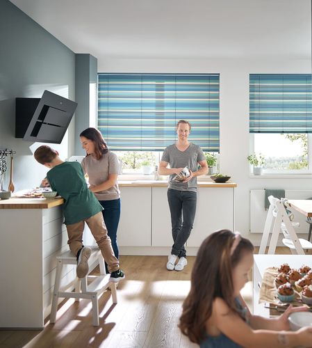 Tenda avvolgibile a bande verticali - Kadeco Sonnenschutzsysteme GmbH - per finestra / in tessuto / contract