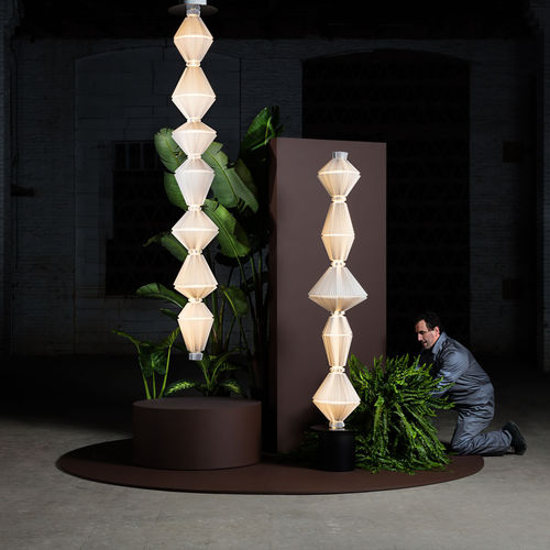 Colonna luminosa contemporanea - OÏPHORIQUE - Parachina - in acciaio / in tessuto / a lampada fluorescente