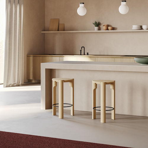 Sgabello da bar contemporaneo - DOMUS - Omelette Editions - in rovere / in frassino / con 3 piedi