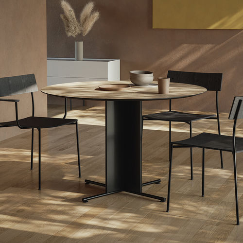 Tavolo contemporaneo - OX - Omelette Editions - impiallacciato in legno / in MDF / con supporto in acciaio termolaccato
