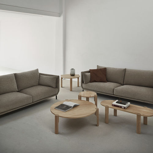 Tavolino basso contemporaneo - DOMUS - Omelette Editions - in rovere / in frassino / con supporto in quercia