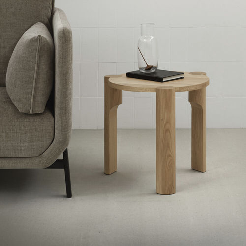 Tavolo d'appoggio contemporaneo - DOMUS - Omelette Editions - in rovere / in frassino / con supporto in quercia