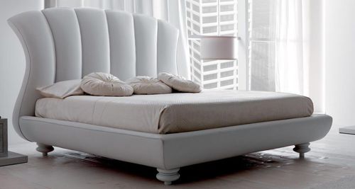 Letto matrimoniale - LEON - Corte Zari - classico / imbottito / con testiera