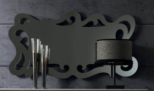 Specchio a muro - CHLOE - Corte Zari - design originale / in legno