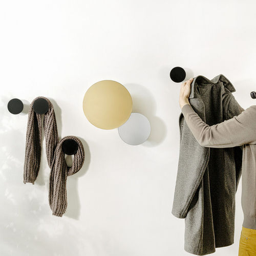 Appendiabiti da parete contemporaneo - CHIODO 1, CHIODO 2 &amp; CHIODO 3  - Marco Ripa - in acciaio cromato / in ferro laccato / individuale