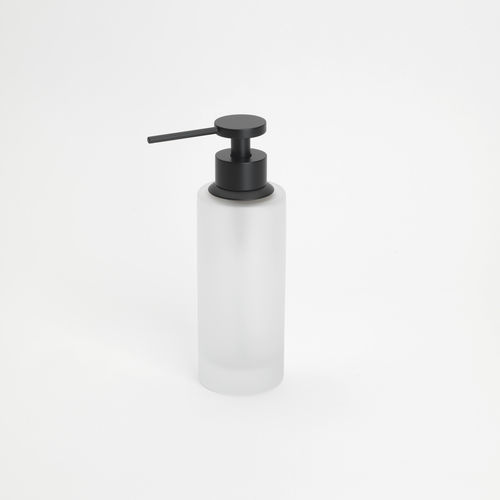 Distributore di sapone per hotel - SATIN MINI: BLACK - Klomfar GmbH - per edifici pubblici / per uso residenziale / da appoggio
