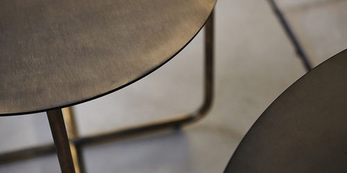 Tavolo d'appoggio contemporaneo - SIMPLY - Indesign Living - in metallo / rotondo / per uso residenziale