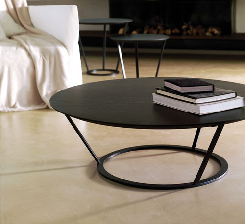 Tavolino basso vintage - ROLE  - Indesign Living - in legno / rotondo / per uso residenziale