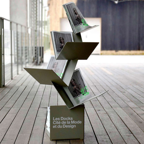 Espositore per riviste e giornali - À livre ouvert - Objets Publics - in acciaio termolaccato / 4 ripiani / su misura