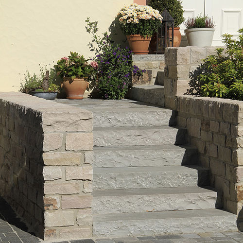 Gradino in pietra naturale - KANDLA GRIS - Bauma-stone - in gres / antiscivolo