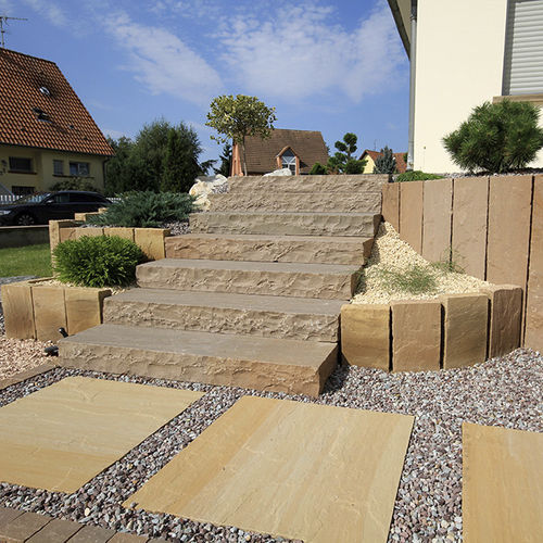 Gradino in pietra naturale - KANDLA MULTICOLOR - Bauma-stone - in gres / antiscivolo