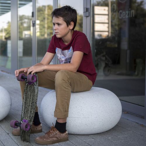 Pouf contemporaneo - Io - Durbanis - in calcestruzzo / tondo / da esterno