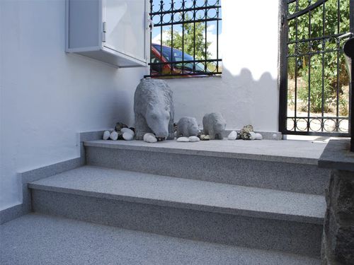 Gradino in pietra naturale - GREY - Akrolithos S.A. - ad alta resistenza