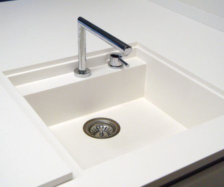 Lavabo da incasso - KERROCK - in composito / con piano integrato / con miscelatore