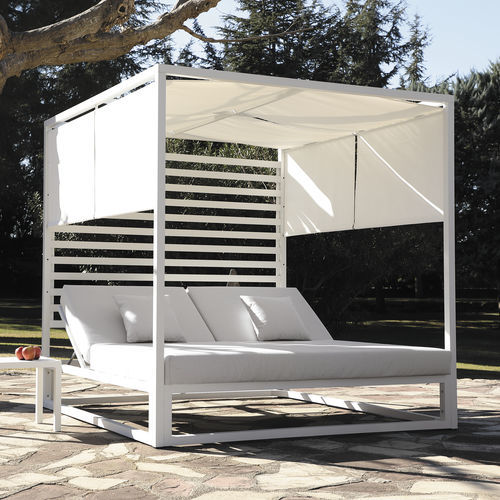 Letto da giardino a baldacchino - MILAN - ARKIMUEBLE - matrimoniale / contemporaneo / con testiera reclinabile