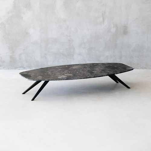 Tavolino basso contemporaneo - SOLINAS  - MAAMI HOME - in marmo / con supporto in ghisa di alluminio / ovale