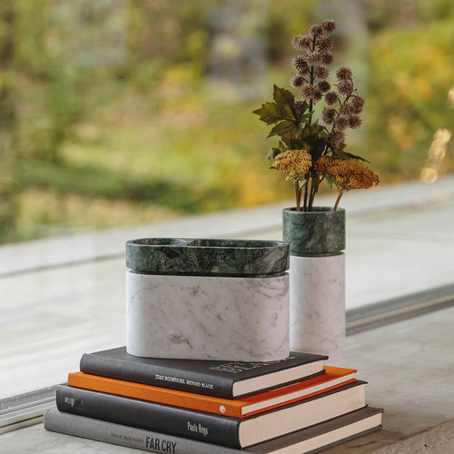 Vaso contemporaneo - TUBE - MAAMI HOME - in marmo / bianco / verde